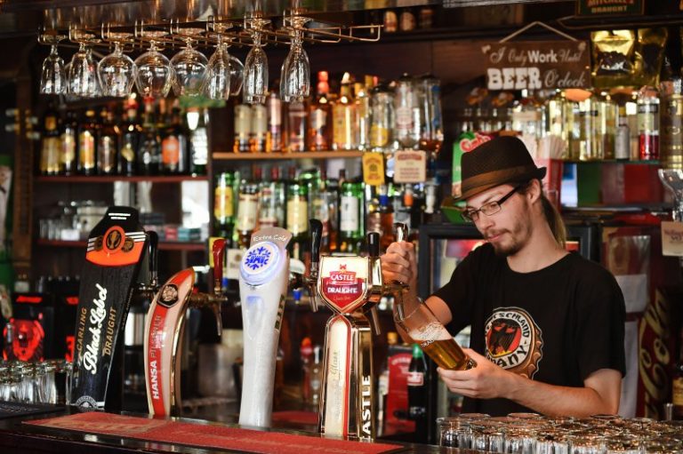 The Blinking Owl Pub & Grub (Port Elizabeth) The Blinking Owl Pub & Grub (Port Elizabeth)