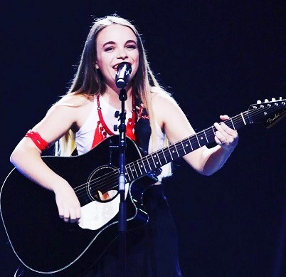 amy tjasink musician singer songwriter guitarist cape town 02