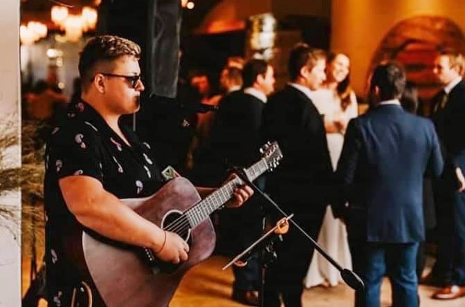 Emma Ellis Musician: Singer & Guitarist (Port Elizabeth)